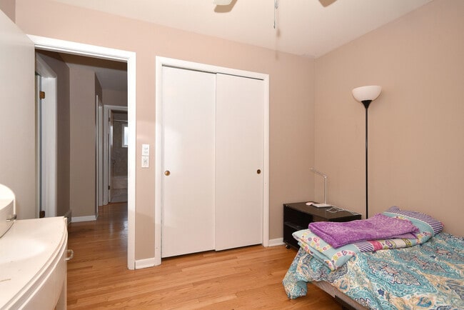Photo - 861 S Hawthorne Ave