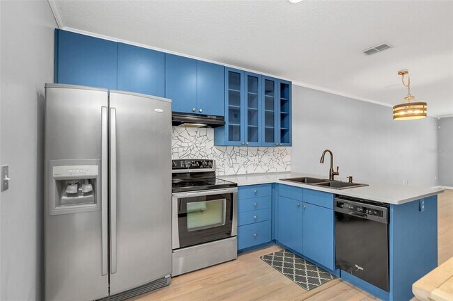 Photo - 40 N Hyer Ave