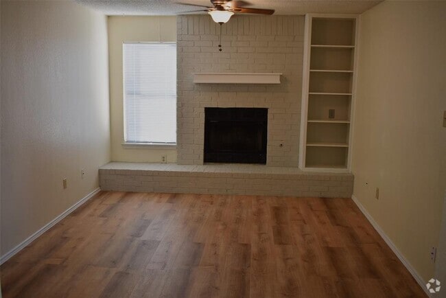 Building Photo - 1804 Rawhide Loop Rental