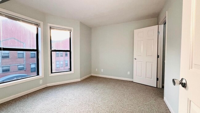 Photo - 160 Lafayette St Unit 44402