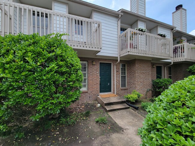 Medical Center Living at Its Best – Poolsi... - Medical Center Living at Its Best – Poolsi... House