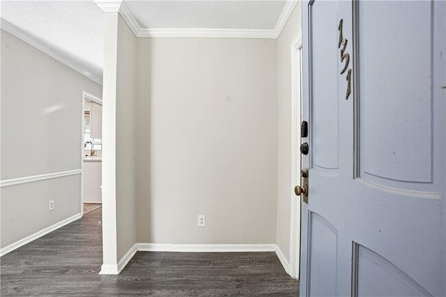 Photo - 151 Elysian Way NW