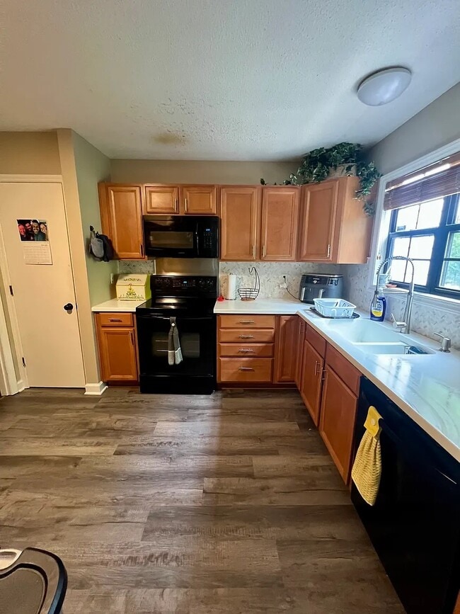 Photo - 2 Willow Bridge Dr Unit 2 Willow Bridge Dr