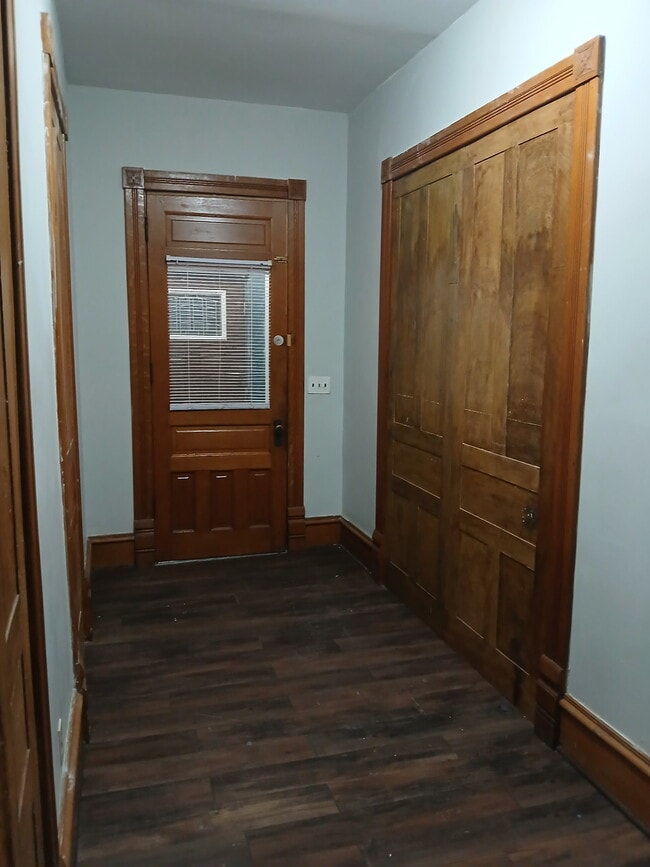 Building Photo - 510 S St Joseph St