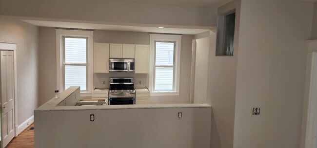 Photo - 4404 Raspe Ave