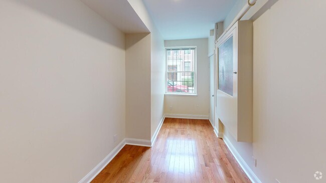 Building Photo - 123 Sutherland Rd Rental