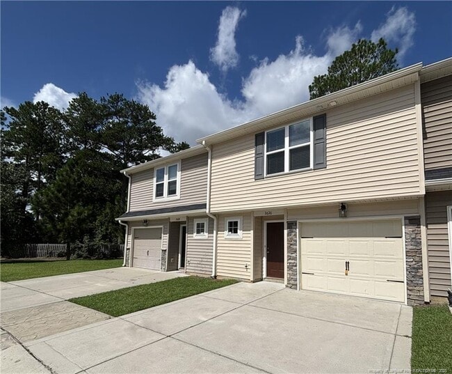 Building Photo - 2531 Gardner Park Dr