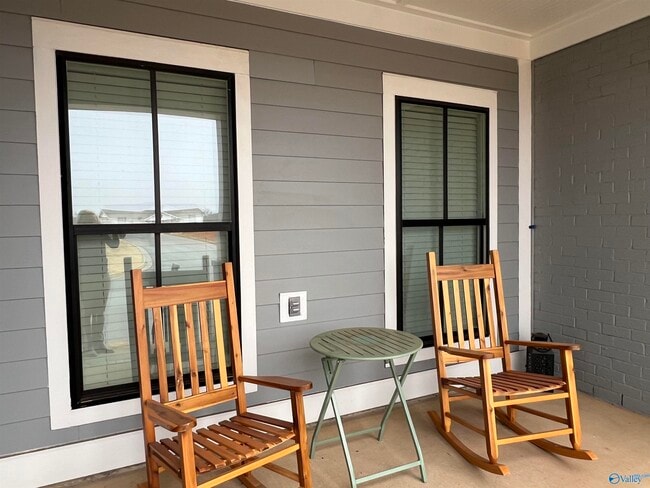 Photo - 111 Shylock Ln