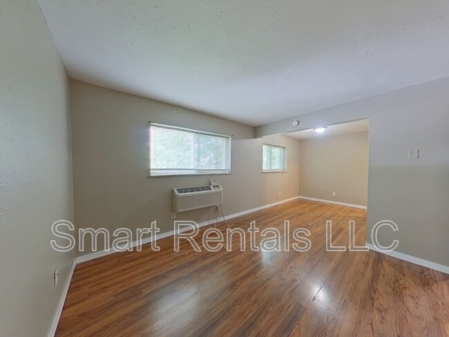 Building Photo - 3021 Pestalozzi St Rental