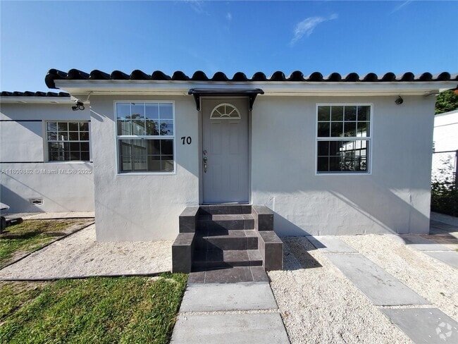 Building Photo - 70 NW 33rd St Rental