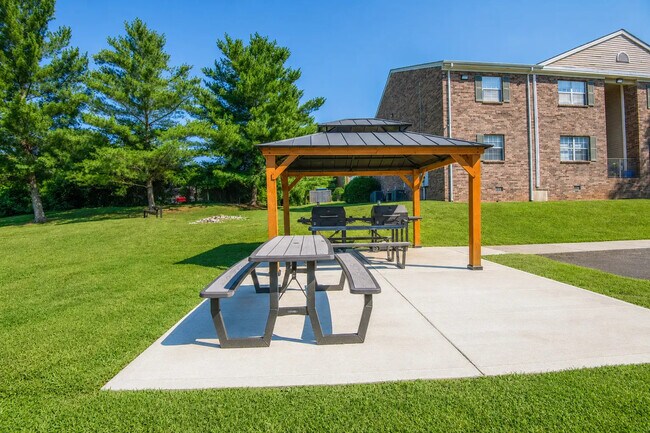 Photo - Creekview Luxury Apartments