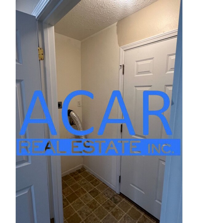 Photo - 2 bedroom, 1 bath duplex