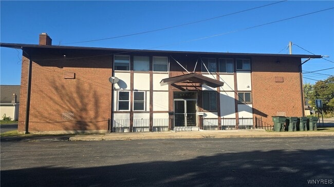 Building Photo - 5422 Transit Rd