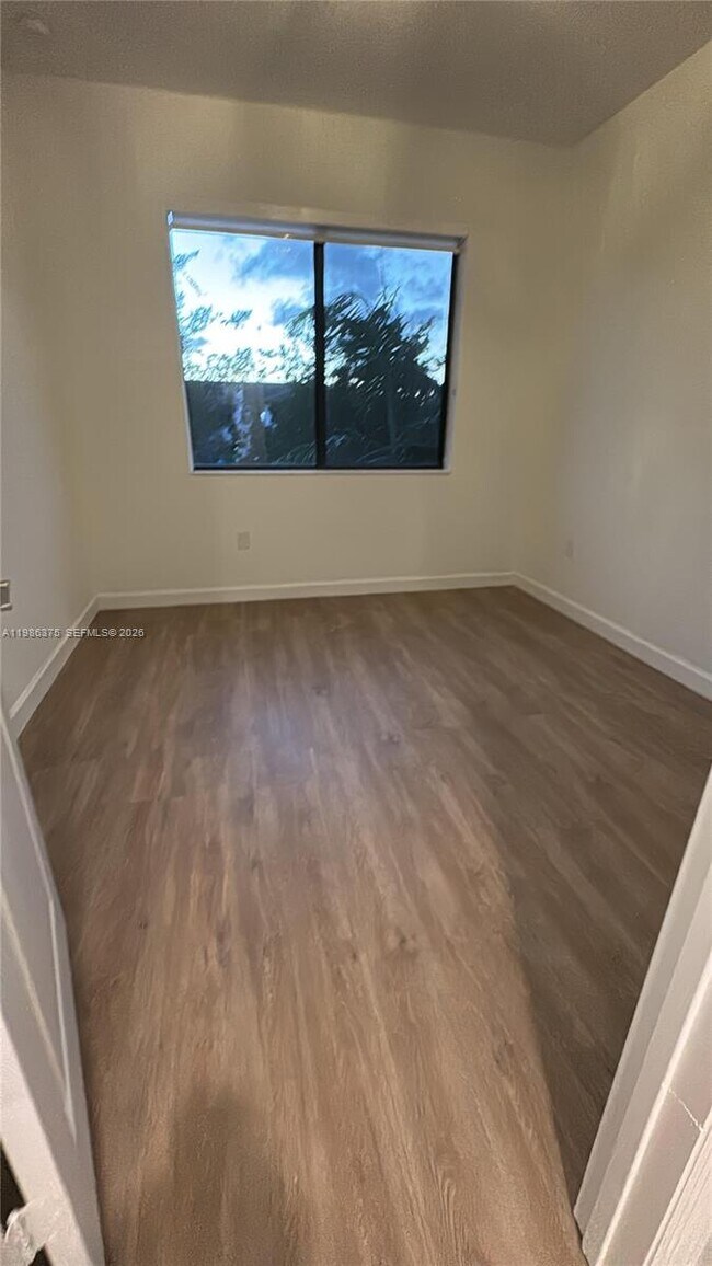 Photo - 20773 NE 5th Ct