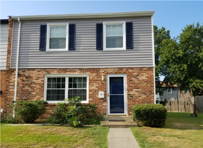 Photo - 600 Acreview Dr Townhome