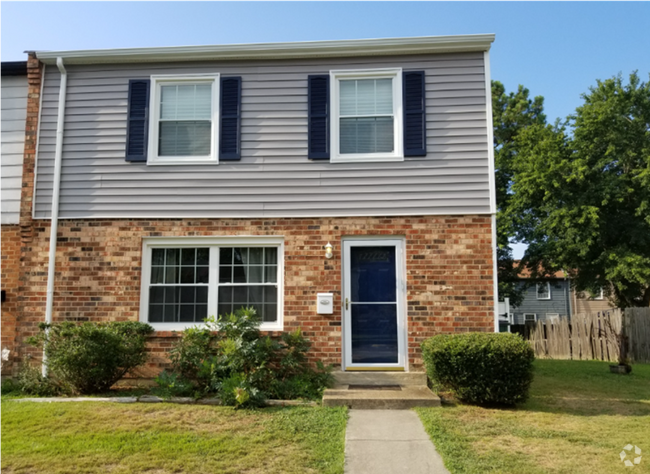 Building Photo - 600 Acreview Dr Rental