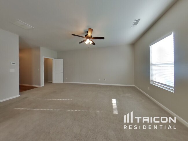 Photo - 1498 Turning Leaf Ln