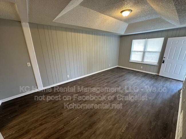 Photo - 9223 E 54th St