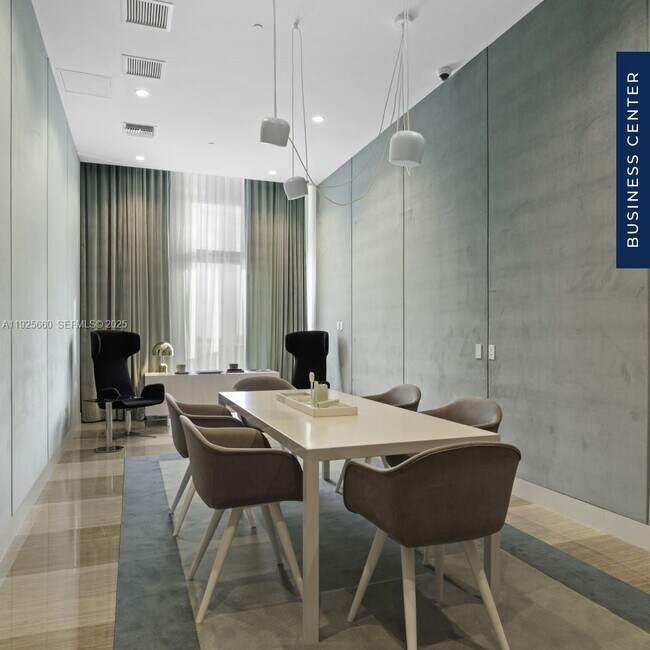 Photo - 2000 Metropica Wy Unit 1004