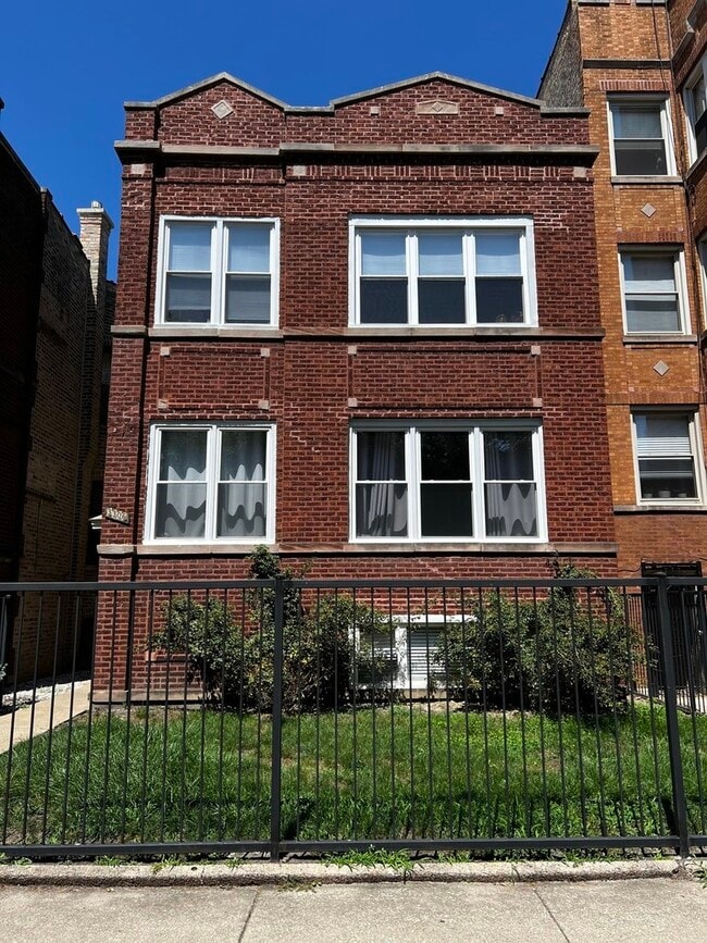 3306 W Cullom Ave Rental For Rent in Chicago, IL