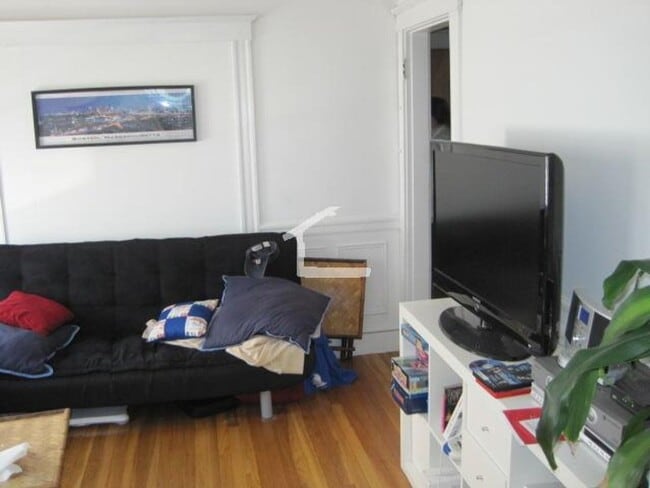 HOT ALLSTON LISTING!!!! - HOT ALLSTON LISTING!!!! House