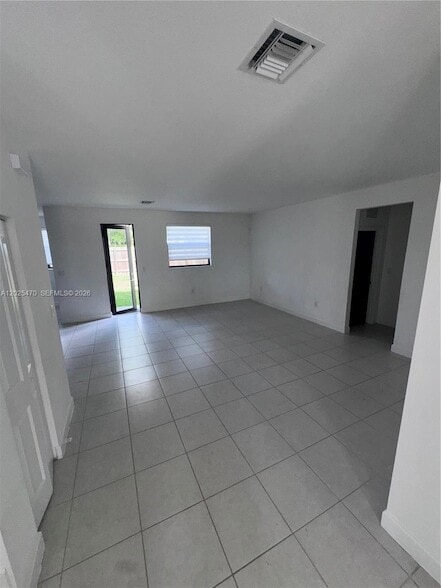 Photo - 157 NE 27th Terrace