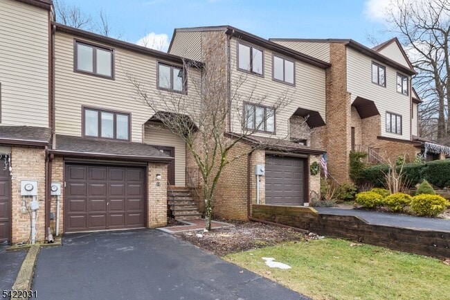 Photo - 33 Stockton Ct