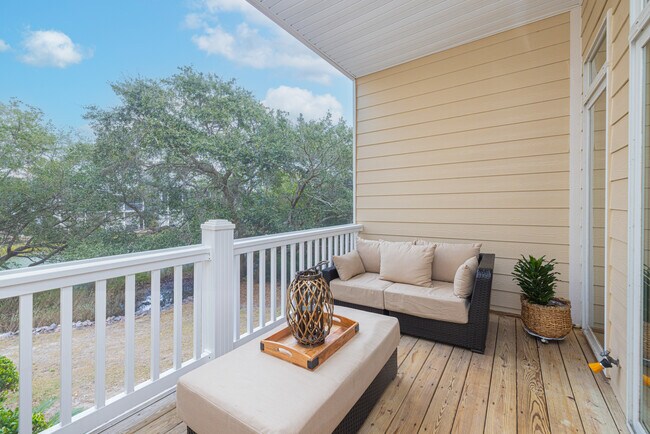 Photo - 81 Sandbar Ln