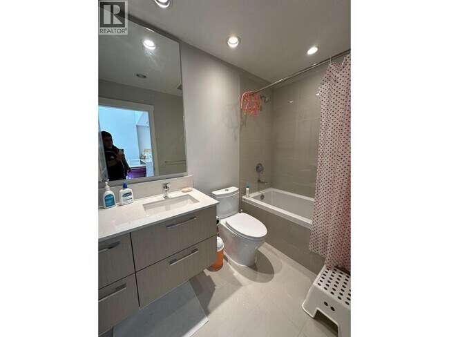 Photo - 5687 Gray Ave Unité 507