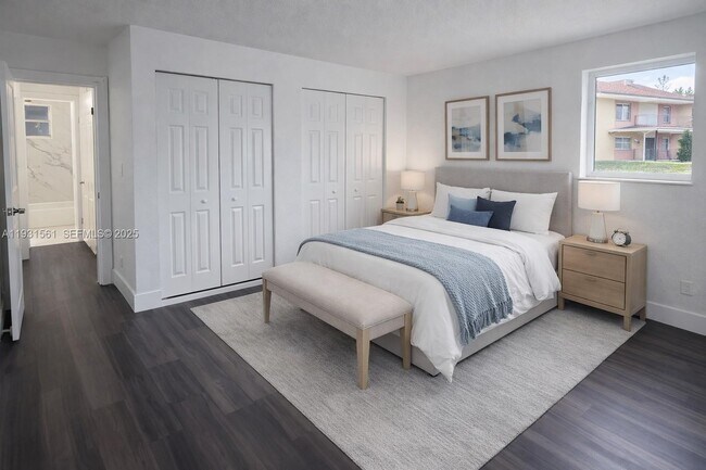 Photo - 638 NE 166th St Unidad 1