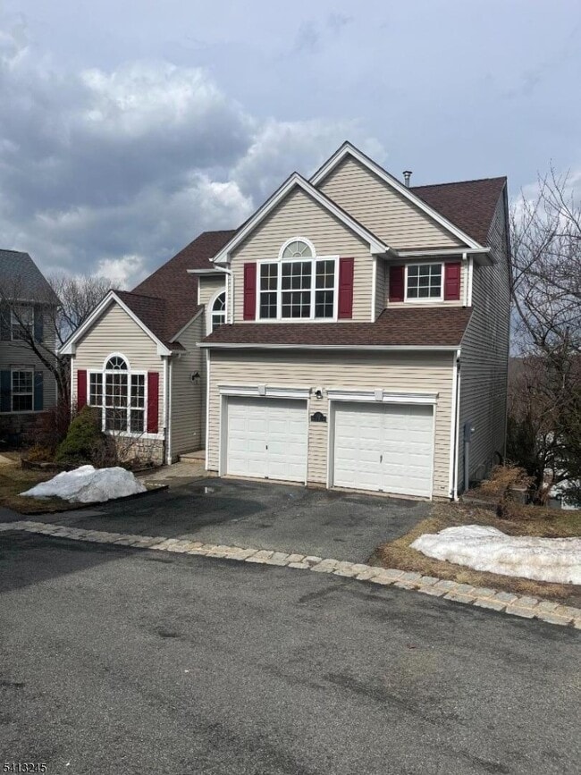 Building Photo - 223 Winding Hill Dr