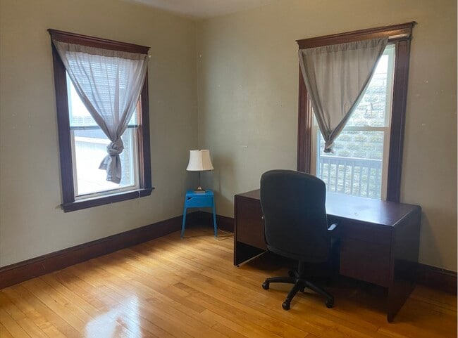 Photo - 61 Frederick Ave Unidad 1