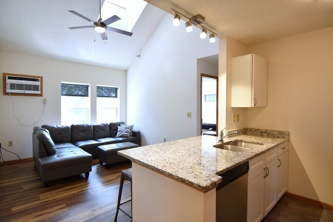 1002 Spring St Unidad CV 1002-C