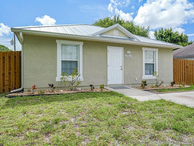 Photo - 1456 25th Ct SW