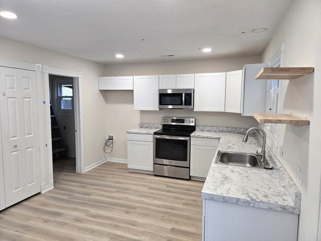 Photo - 3912 Riverside Cir