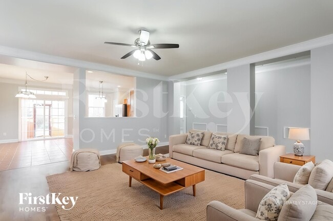 Photo - 182 Norwich Dr