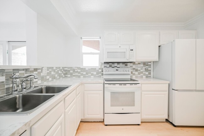 Gorgeous Just Renovated 2 Primary Bedroom ... - Gorgeous Just Renovated 2 Primary Bedroom ... Condo