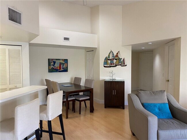 Photo - 2021 SE 10th Ave Unit 219