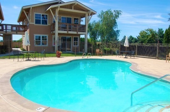 4395 Westshore Dr NE Unit 103