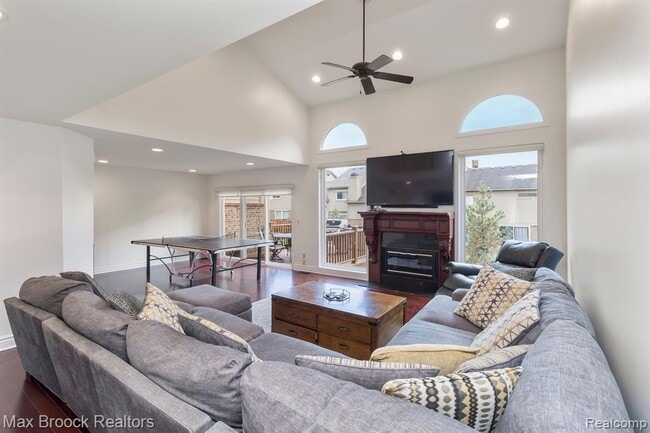 Photo - 6322 Aspen Ridge Blvd