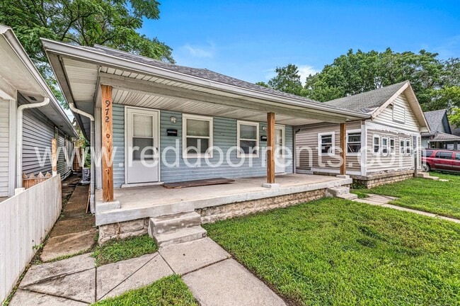 Building Photo - Affordable Comfort & Style Near Downtown I... Rental