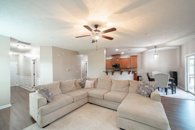 Photo - 2 Brentview Dr