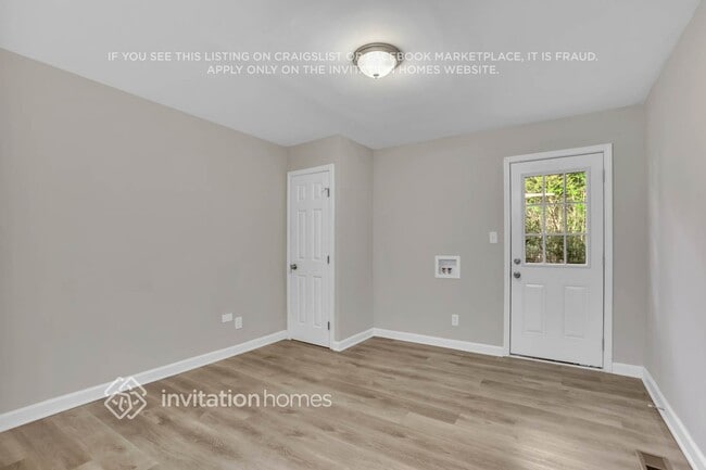Photo - 291 Ard Pl NW