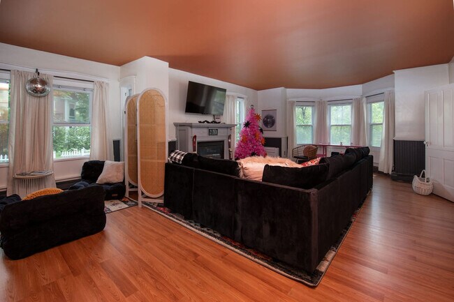 Photo - 7137 US-4 Unit ID1333617P