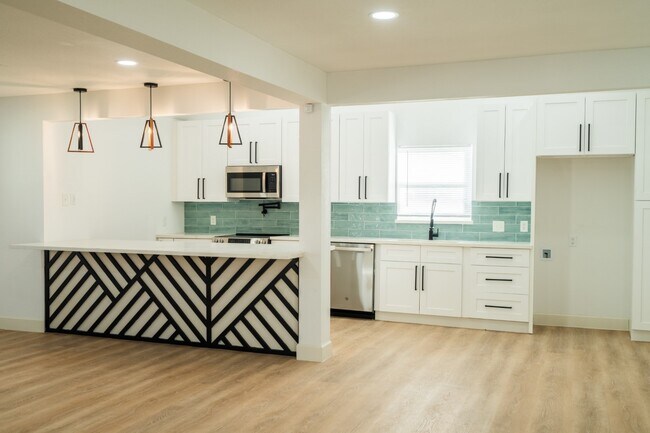 Photo - 1402 Bayou Shore Dr