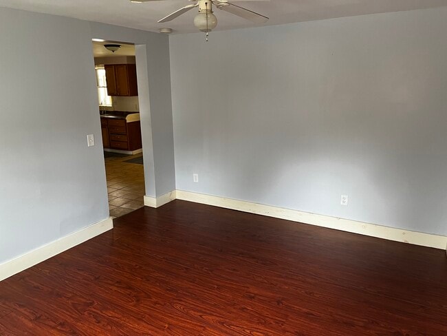 Photo - 204 Cross St Unit 1