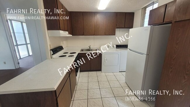 Building Photo - 95-2040 Waikalani Place E-503-
