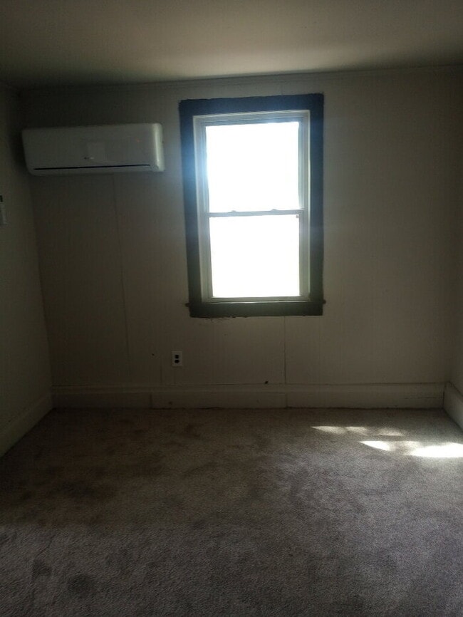 Photo - 1 bedroom 1 bathroom duplex in Clinton