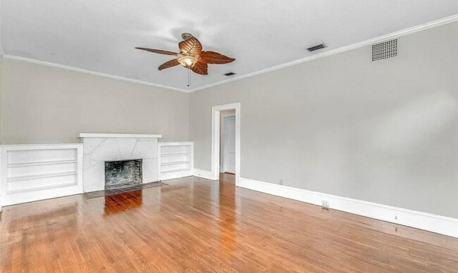 Photo - 300 Mary Ave