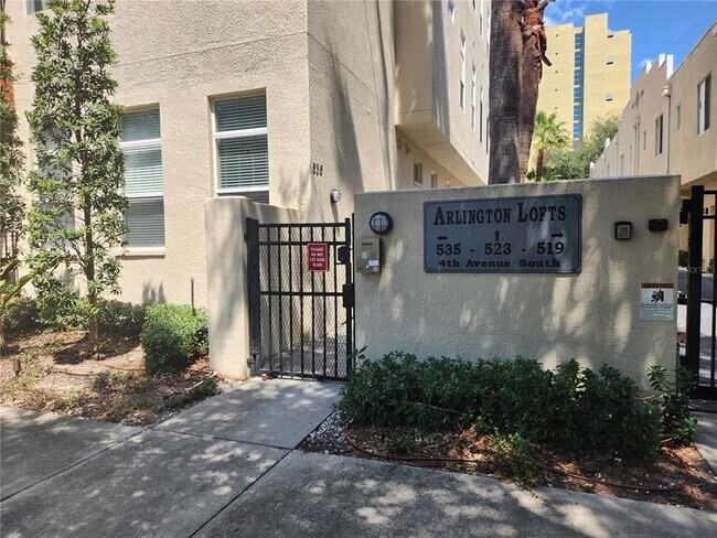 Photo - 523 4th Ave S Unidad 17